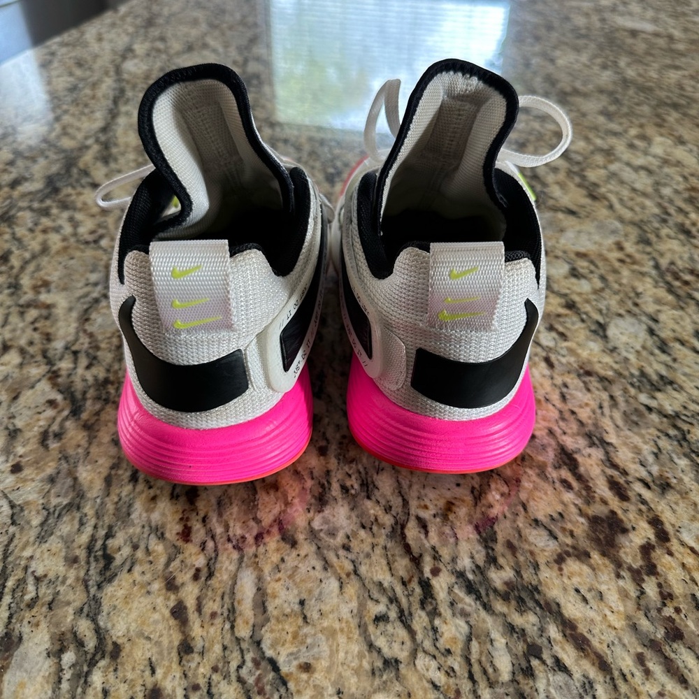Nike White Pink Volleyball Shoes React Hyperset SE Tokyo Olympics Rawdacious - Picture 3 of 4
